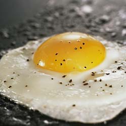 Cómo hacer huevos fritos sin aceite, ¡fáciles, sanos y ricos!