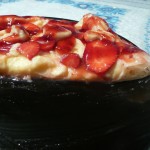 Tarta de platano y fresa