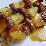 brochetas-cerdo-con-pina