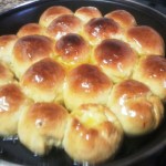 pan relleno de queso con sirope de miel