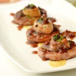 minihamburguesas-con-foie-y-salsa-Oporto